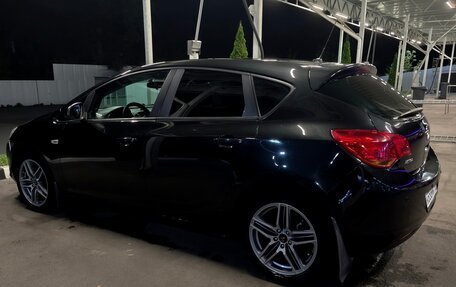 Opel Astra J, 2011 год, 790 000 рублей, 3 фотография