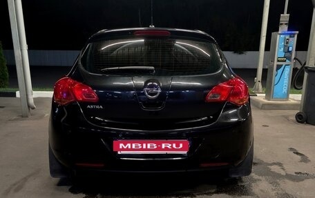 Opel Astra J, 2011 год, 790 000 рублей, 2 фотография