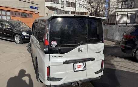 Honda Stepwgn IV, 2019 год, 2 500 000 рублей, 4 фотография