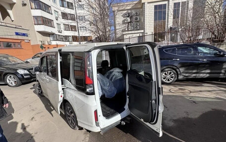 Honda Stepwgn IV, 2019 год, 2 500 000 рублей, 5 фотография