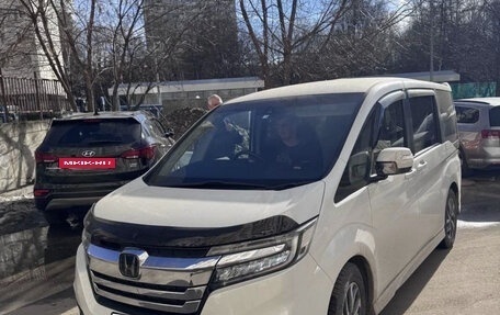 Honda Stepwgn IV, 2019 год, 2 500 000 рублей, 2 фотография