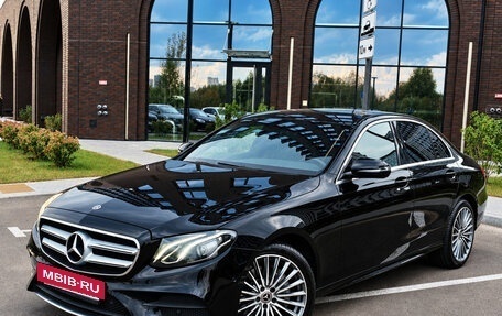Mercedes-Benz E-Класс, 2019 год, 3 000 000 рублей, 11 фотография