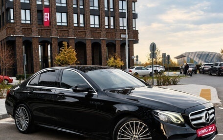 Mercedes-Benz E-Класс, 2019 год, 3 000 000 рублей, 14 фотография