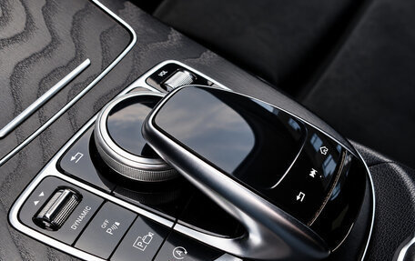 Mercedes-Benz E-Класс, 2019 год, 3 000 000 рублей, 37 фотография