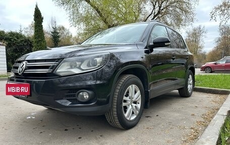 Volkswagen Tiguan I, 2015 год, 1 360 000 рублей, 2 фотография