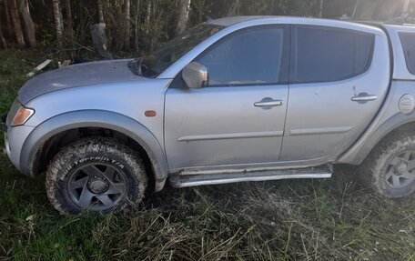 Mitsubishi L200 IV рестайлинг, 2007 год, 550 000 рублей, 4 фотография