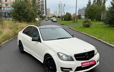 Mercedes-Benz C-Класс, 2012 год, 1 350 000 рублей, 1 фотография