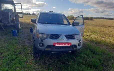 Mitsubishi L200 IV рестайлинг, 2007 год, 550 000 рублей, 2 фотография