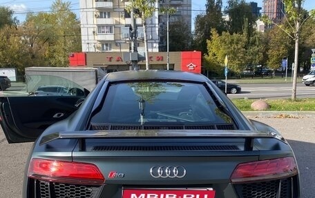 Audi R8, 2015 год, 13 120 000 рублей, 1 фотография