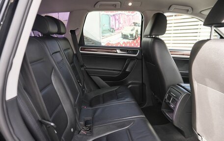 Volkswagen Touareg III, 2011 год, 1 698 000 рублей, 8 фотография