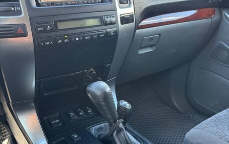 Toyota Land Cruiser Prado 120 рестайлинг, 2006 год, 1 500 000 рублей, 12 фотография