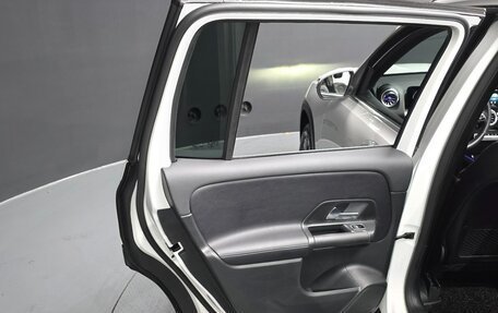 Mercedes-Benz GLB, 2021 год, 2 890 002 рублей, 14 фотография
