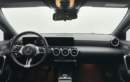 Mercedes-Benz A-Класс, 2023 год, 2 467 000 рублей, 7 фотография