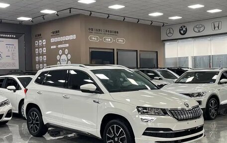 Skoda Karoq I, 2022 год, 1 690 005 рублей, 3 фотография