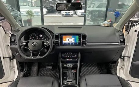 Skoda Karoq I, 2022 год, 1 690 005 рублей, 7 фотография