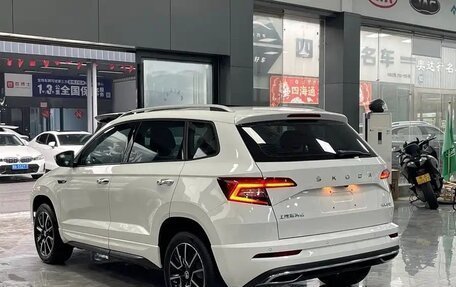 Skoda Karoq I, 2022 год, 1 690 005 рублей, 4 фотография