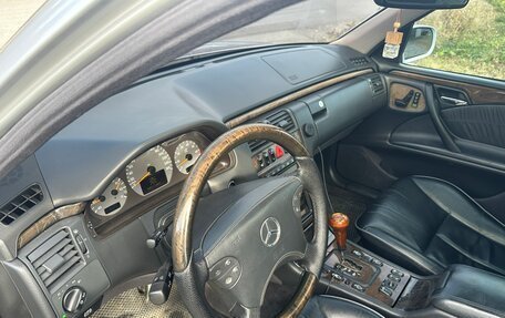 Mercedes-Benz E-Класс, 1999 год, 1 050 000 рублей, 12 фотография