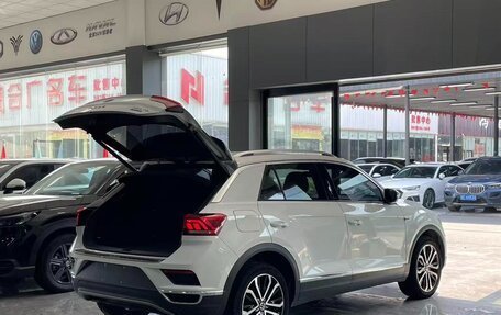 Volkswagen T-Roc I, 2022 год, 2 060 000 рублей, 6 фотография