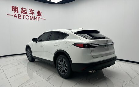 Mazda CX-4, 2023 год, 2 284 000 рублей, 5 фотография