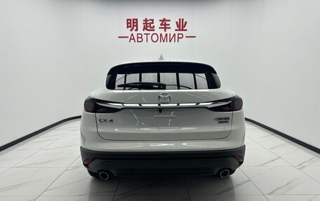 Mazda CX-4, 2023 год, 2 284 000 рублей, 6 фотография