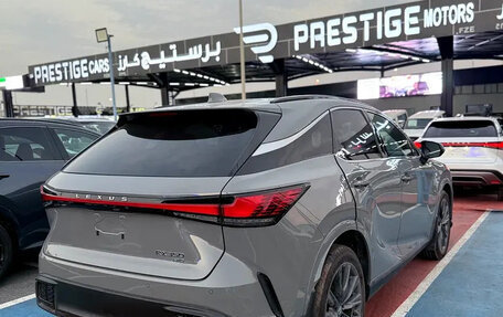 Lexus RX IV рестайлинг, 2026 год, 10 000 000 рублей, 4 фотография
