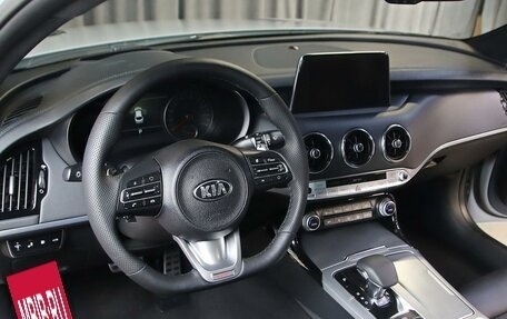 KIA Stinger I, 2019 год, 2 099 000 рублей, 9 фотография