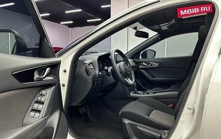 Mazda CX-4, 2021 год, 2 000 000 рублей, 9 фотография