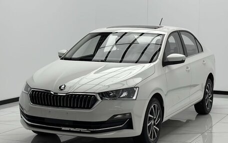 Skoda Rapid II, 2022 год, 1 300 000 рублей, 3 фотография