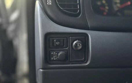 Nissan Almera, 2005 год, 300 000 рублей, 10 фотография