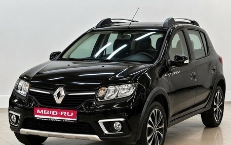 Renault Sandero II рестайлинг, 2015 год, 890 000 рублей, 1 фотография