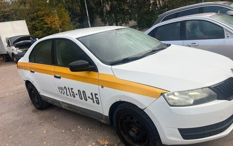 Skoda Rapid I, 2015 год, 320 000 рублей, 2 фотография
