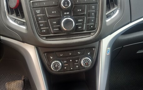 Opel Zafira C рестайлинг, 2013 год, 970 000 рублей, 4 фотография