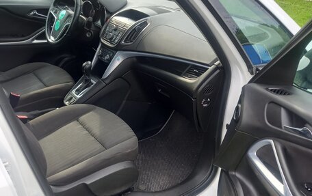 Opel Zafira C рестайлинг, 2013 год, 970 000 рублей, 12 фотография