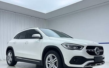 Mercedes-Benz GLA, 2022 год, 2 233 000 рублей, 3 фотография