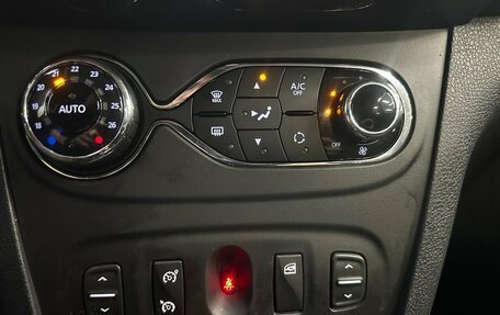Renault Sandero II рестайлинг, 2015 год, 890 000 рублей, 8 фотография