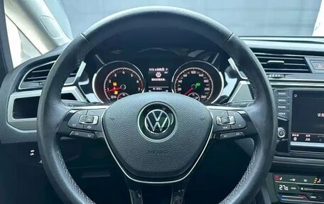 Volkswagen Touran III, 2022 год, 1 610 005 рублей, 8 фотография