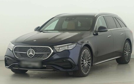 Mercedes-Benz E-Класс, 2026 год, 8 640 000 рублей, 1 фотография