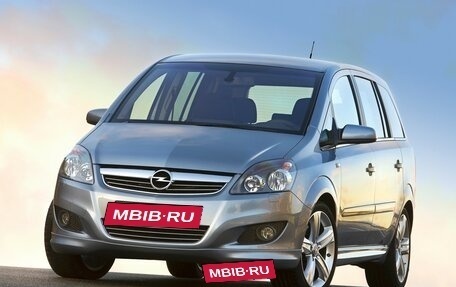 Opel Zafira B, 2013 год, 819 000 рублей, 3 фотография