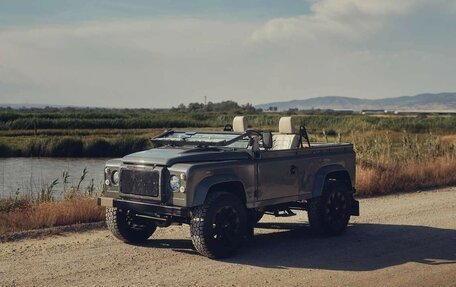 Land Rover Defender I, 1989 год, 18 040 000 рублей, 7 фотография
