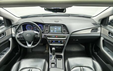 Hyundai Sonata VII, 2019 год, 1 724 000 рублей, 20 фотография