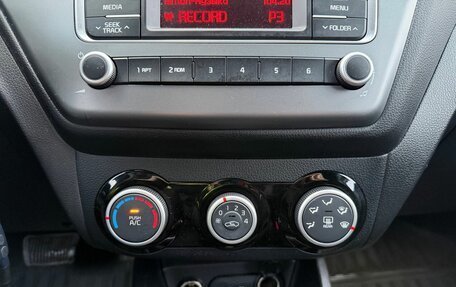 KIA Rio III рестайлинг, 2016 год, 1 050 000 рублей, 24 фотография