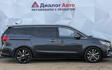 KIA Carnival III, 2018 год, 2 470 000 рублей, 4 фотография