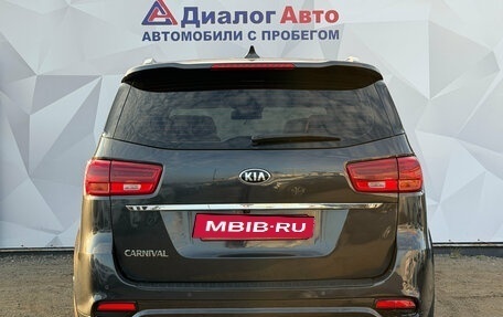 KIA Carnival III, 2018 год, 2 470 000 рублей, 6 фотография