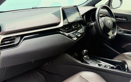 Toyota C-HR I рестайлинг, 2018 год, 1 895 000 рублей, 27 фотография