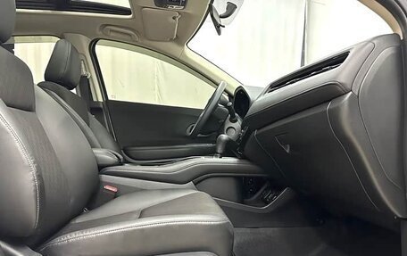 Honda Vezel, 2022 год, 1 570 000 рублей, 10 фотография