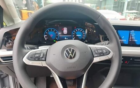 Volkswagen Golf VIII, 2022 год, 1 685 000 рублей, 12 фотография