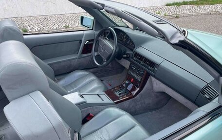Mercedes-Benz SL-Класс, 1992 год, 5 460 000 рублей, 28 фотография