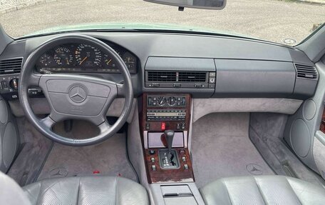 Mercedes-Benz SL-Класс, 1992 год, 5 460 000 рублей, 30 фотография