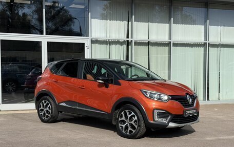 Renault Kaptur I рестайлинг, 2016 год, 1 699 000 рублей, 3 фотография
