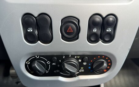 Renault Sandero I, 2013 год, 550 000 рублей, 11 фотография